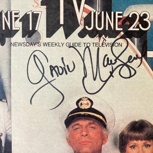 Gavin MacLeod (Only) Signed Local TV Guide Newsday TV Cast Series 1979 Love Boat - Picture 2 of 4